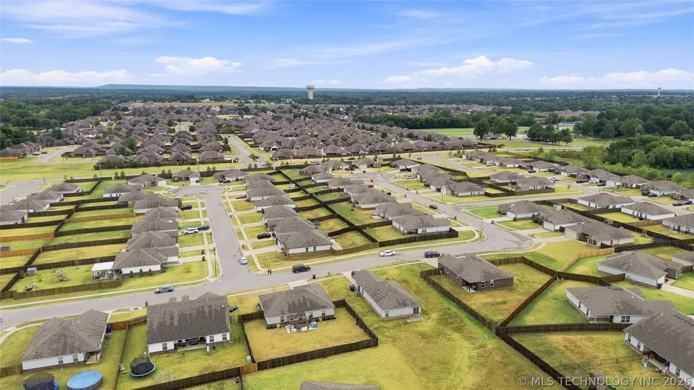 1510 E Urbana Street Broken Arrow, OK 74012