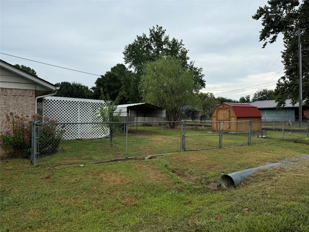 1701 Smith Durant, OK 74701