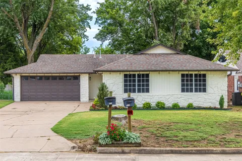 833 W 23rd Street