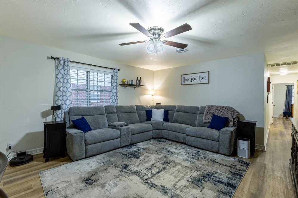 833 W 23rd Street Claremore, OK 74017