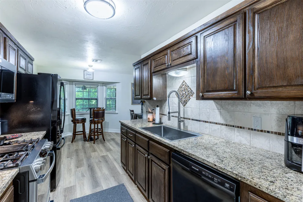 833 W 23rd Street Claremore, OK 74017