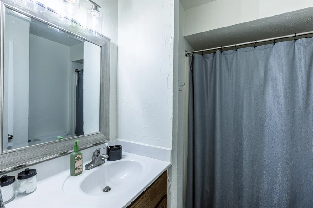 833 W 23rd Street Claremore, OK 74017