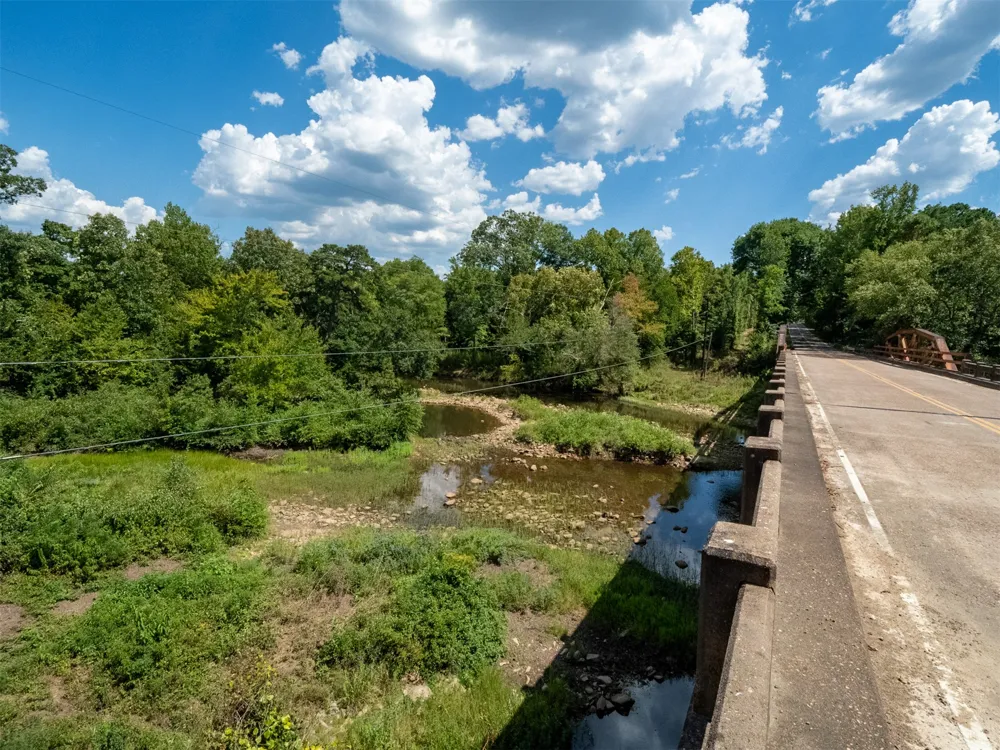 Indian Trail Smithville, OK 74957