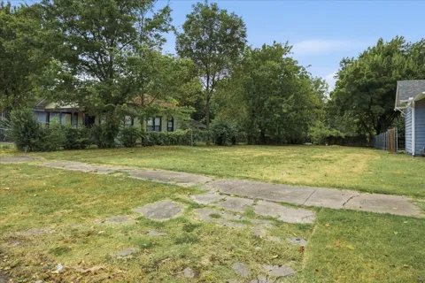 20 S Gillette Avenue