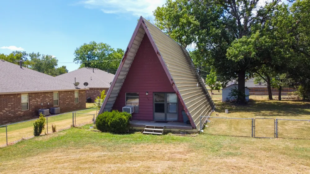 518 S Vann Pryor, OK 74361