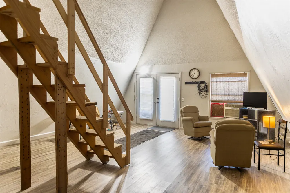 518 S Vann Pryor, OK 74361