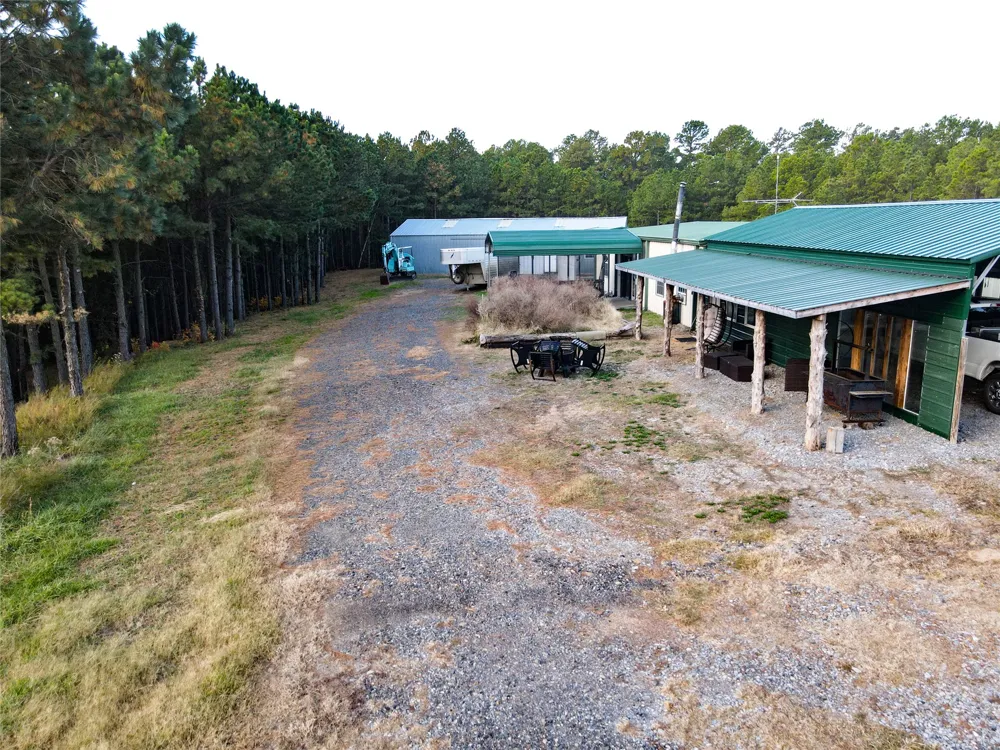 9915 SE Highway 2 Wilburton, OK 74578