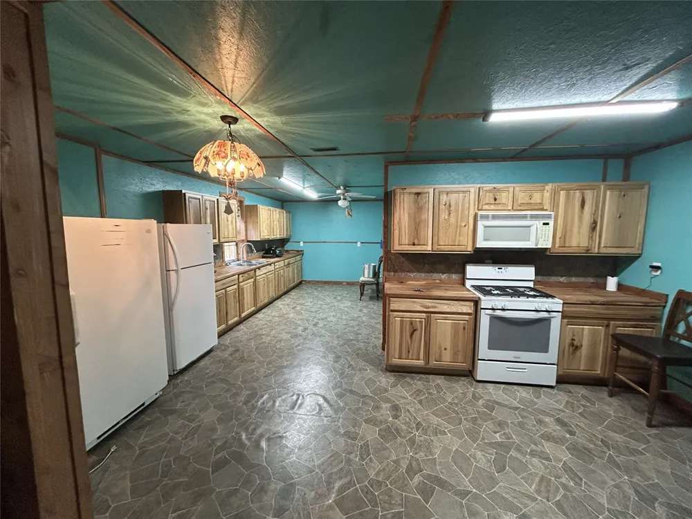 9915 SE Highway 2 Wilburton, OK 74578