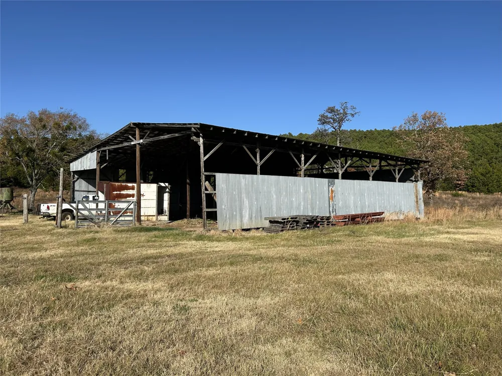 9915 SE Highway 2 Wilburton, OK 74578