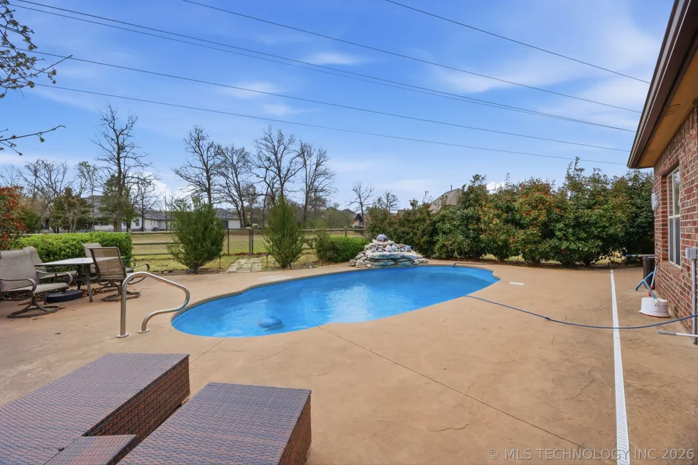 602 Cross Timbers Boulevard Sapulpa, OK 74066