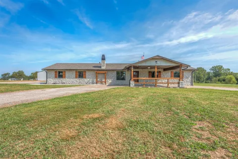7157 E Hwy 266