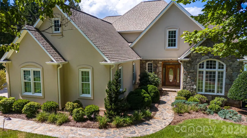 1563 Calls Lodge Court Morganton, NC 28655
