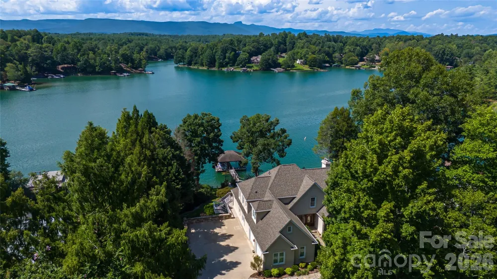 1563 Calls Lodge Court Morganton, NC 28655