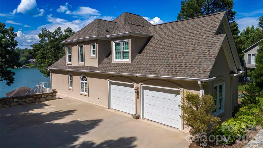 1563 Calls Lodge Court Morganton, NC 28655