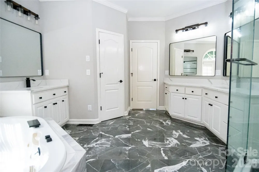 1563 Calls Lodge Court Morganton, NC 28655