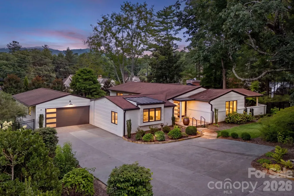28 Forest Road Asheville, NC 28803