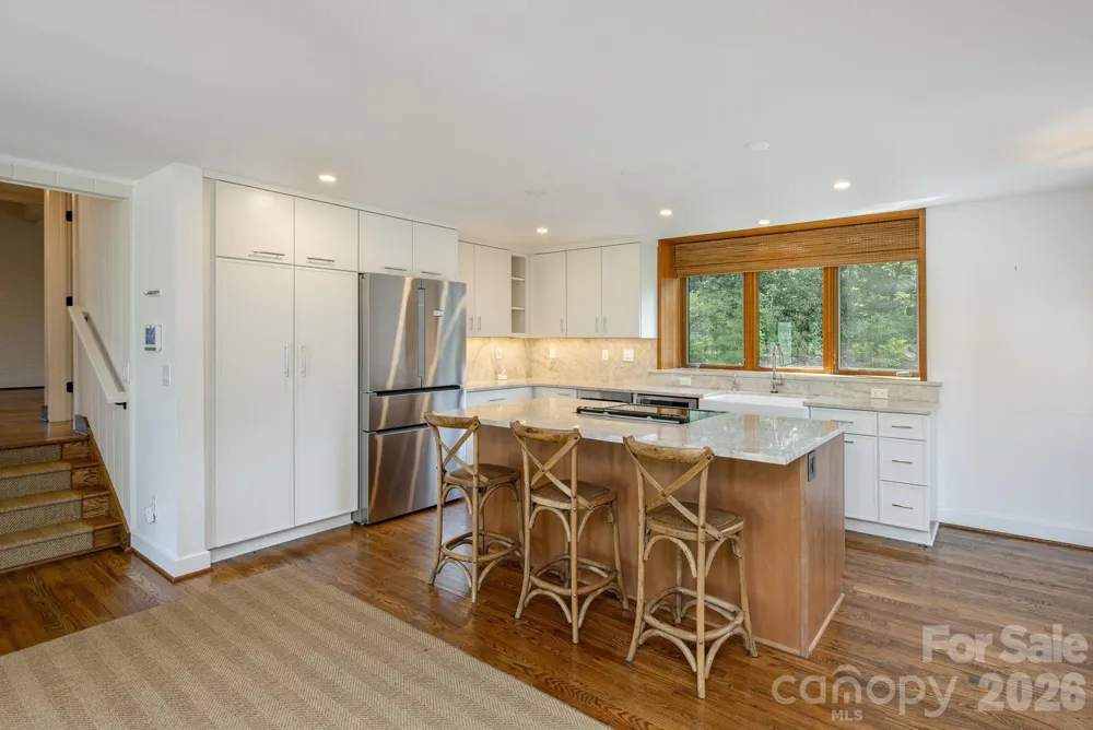 28 Forest Road Asheville, NC 28803