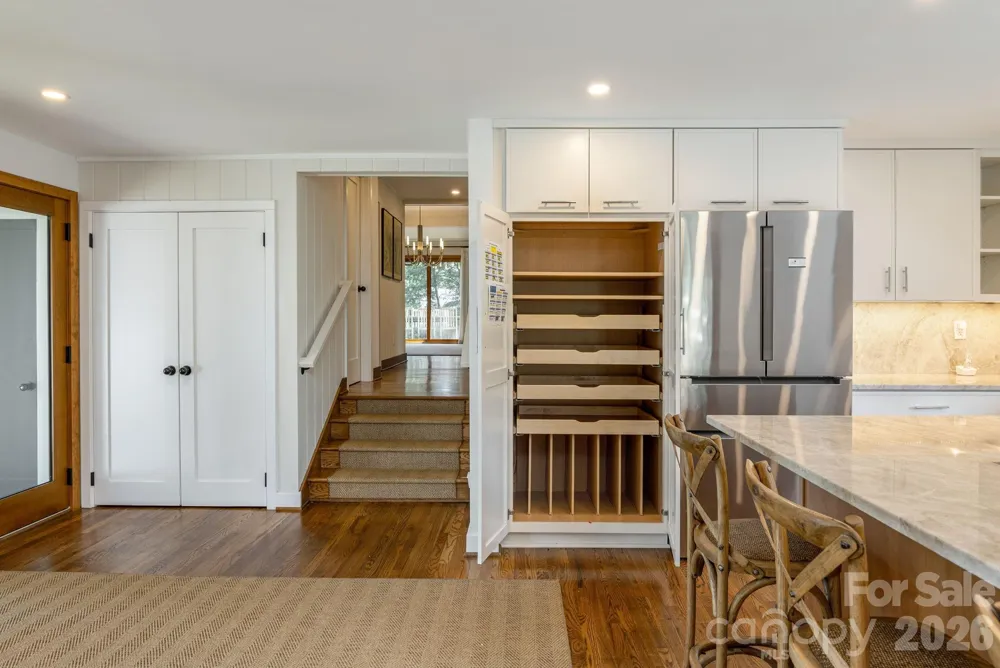 28 Forest Road Asheville, NC 28803