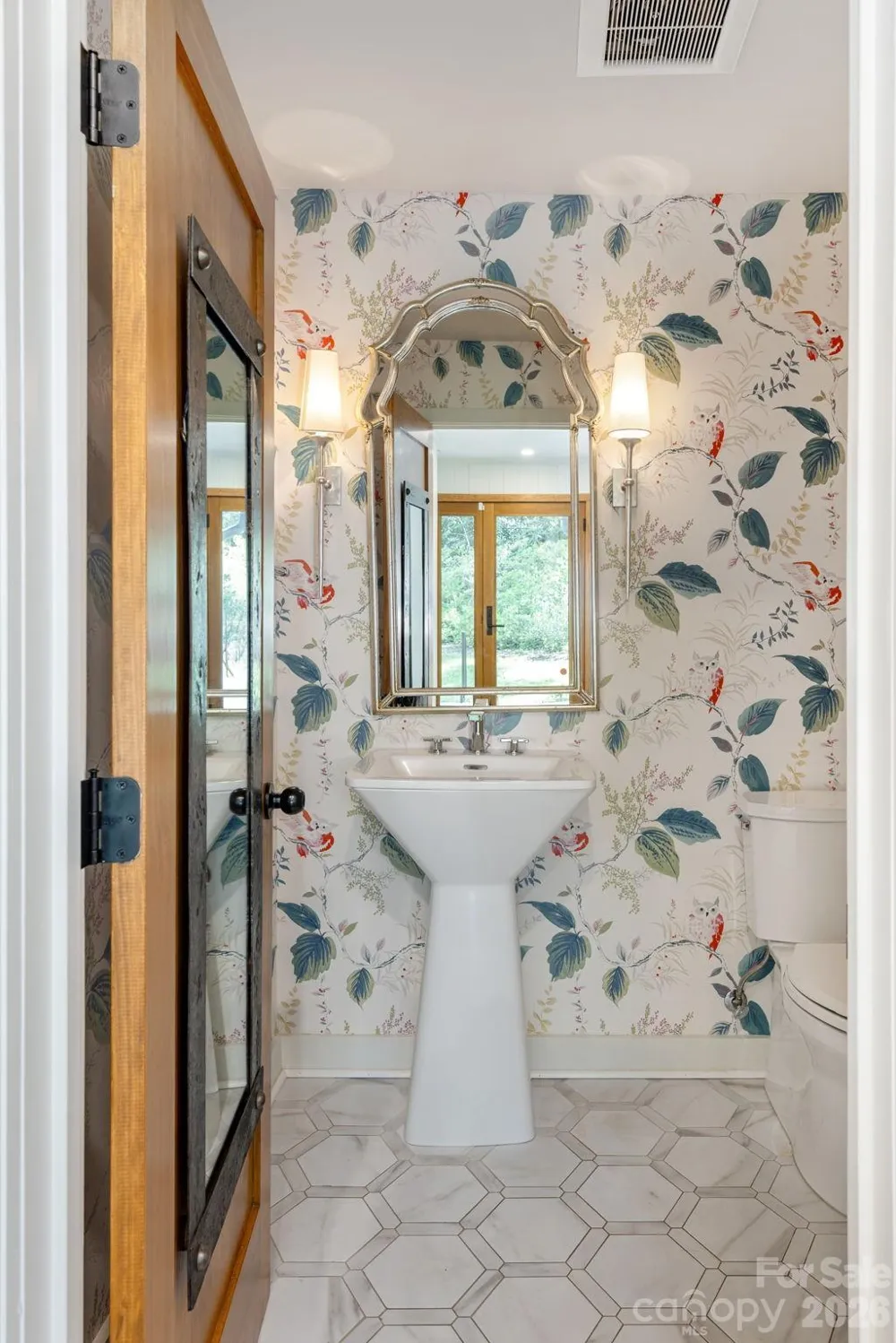 28 Forest Road Asheville, NC 28803