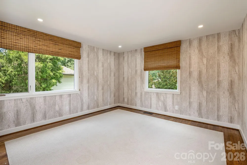 28 Forest Road Asheville, NC 28803