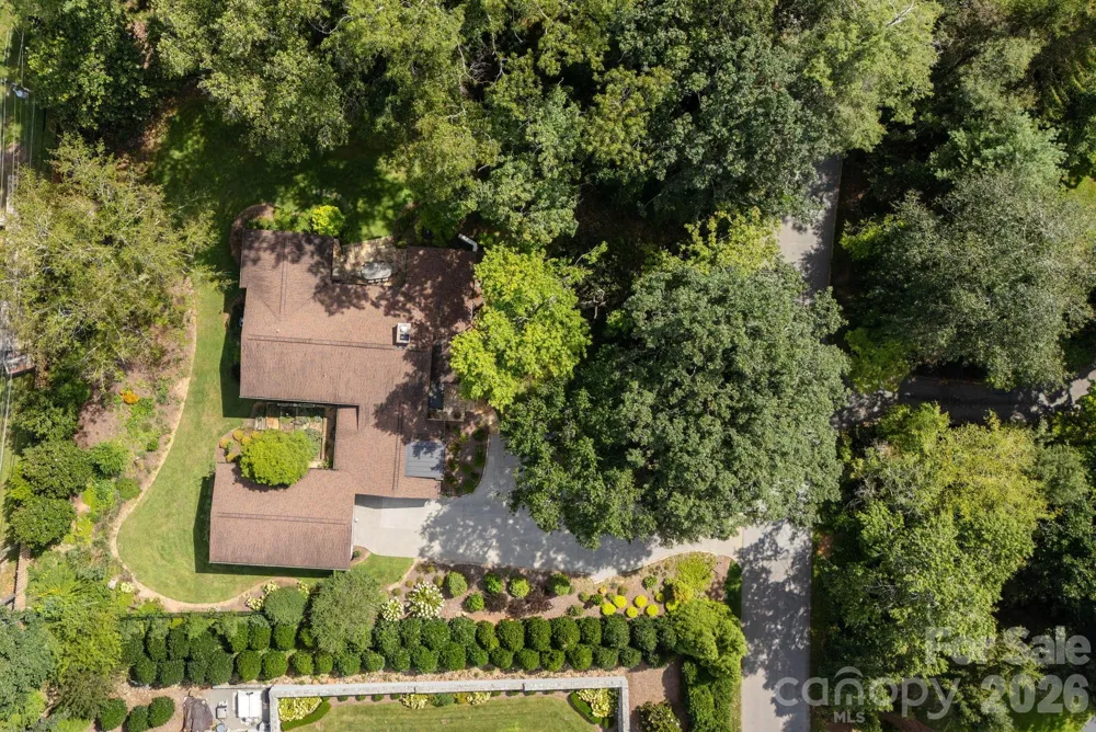 28 Forest Road Asheville, NC 28803