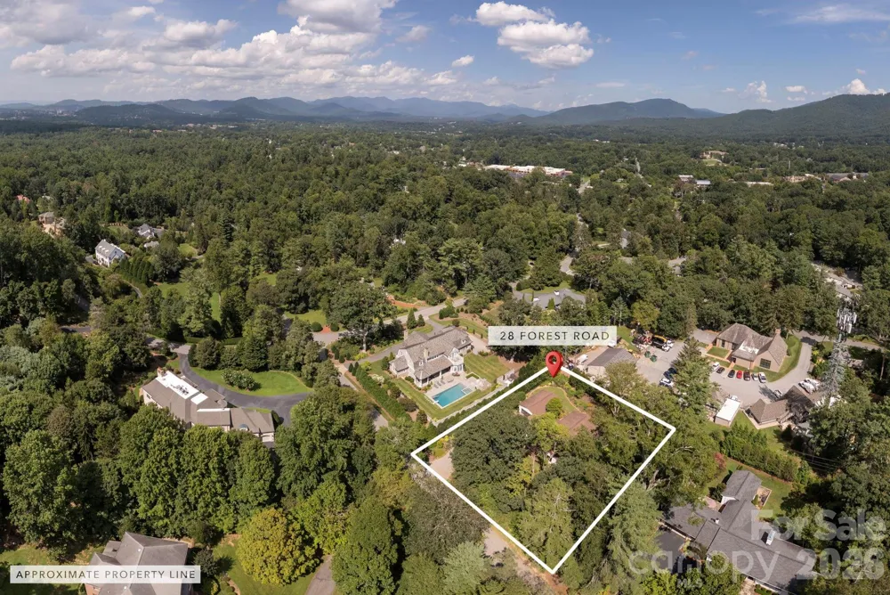 28 Forest Road Asheville, NC 28803
