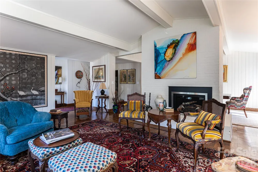 28 Forest Road Asheville, NC 28803