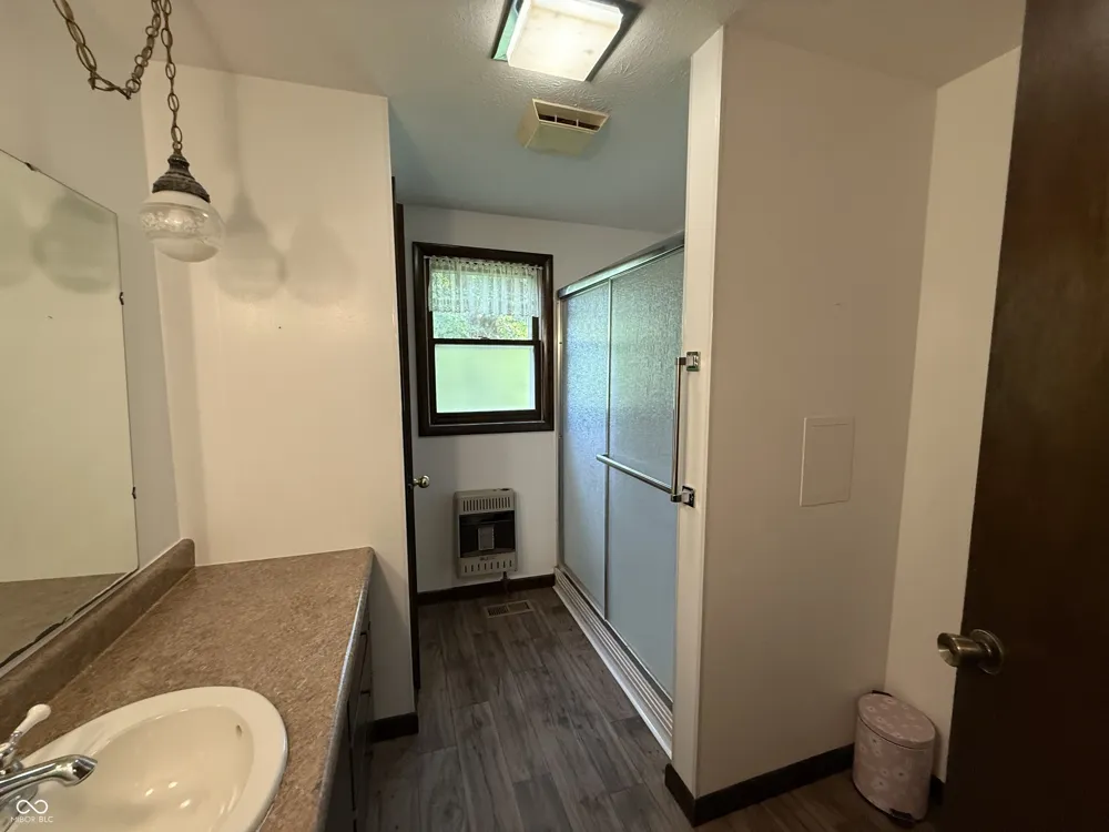 588 W Cardinal Road Rockville, IN 47872