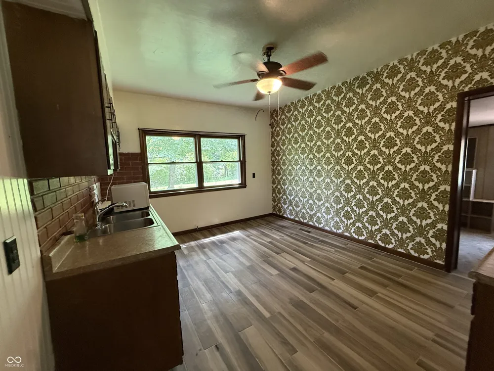 588 W Cardinal Road Rockville, IN 47872