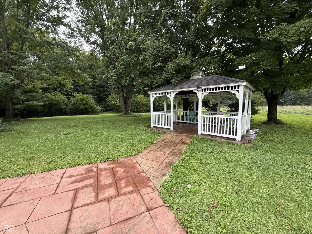 588 W Cardinal Road Rockville, IN 47872