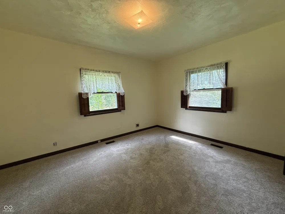 588 W Cardinal Road Rockville, IN 47872