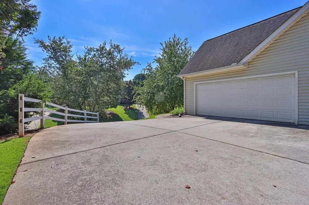 4337 Shag Bark Trail Gainesville, GA 30507