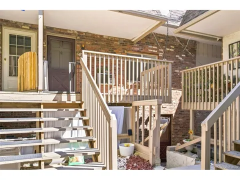 1525 S Holly Street #208