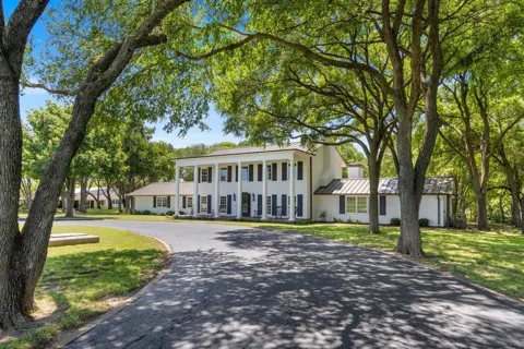 200 Legacy Downs Drive