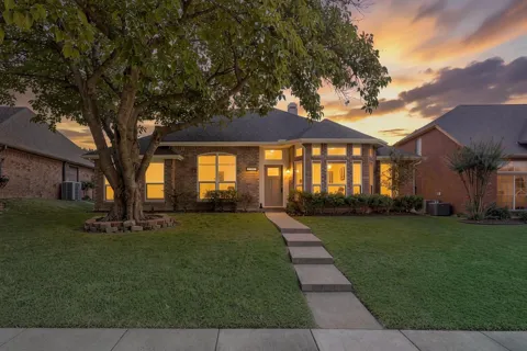 1510 Palisades Drive