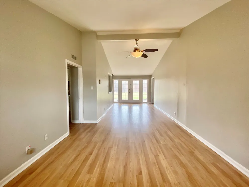 828 Kingswood Avenue Richardson, TX 75080