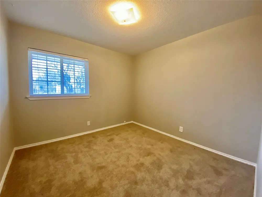 828 Kingswood Avenue Richardson, TX 75080