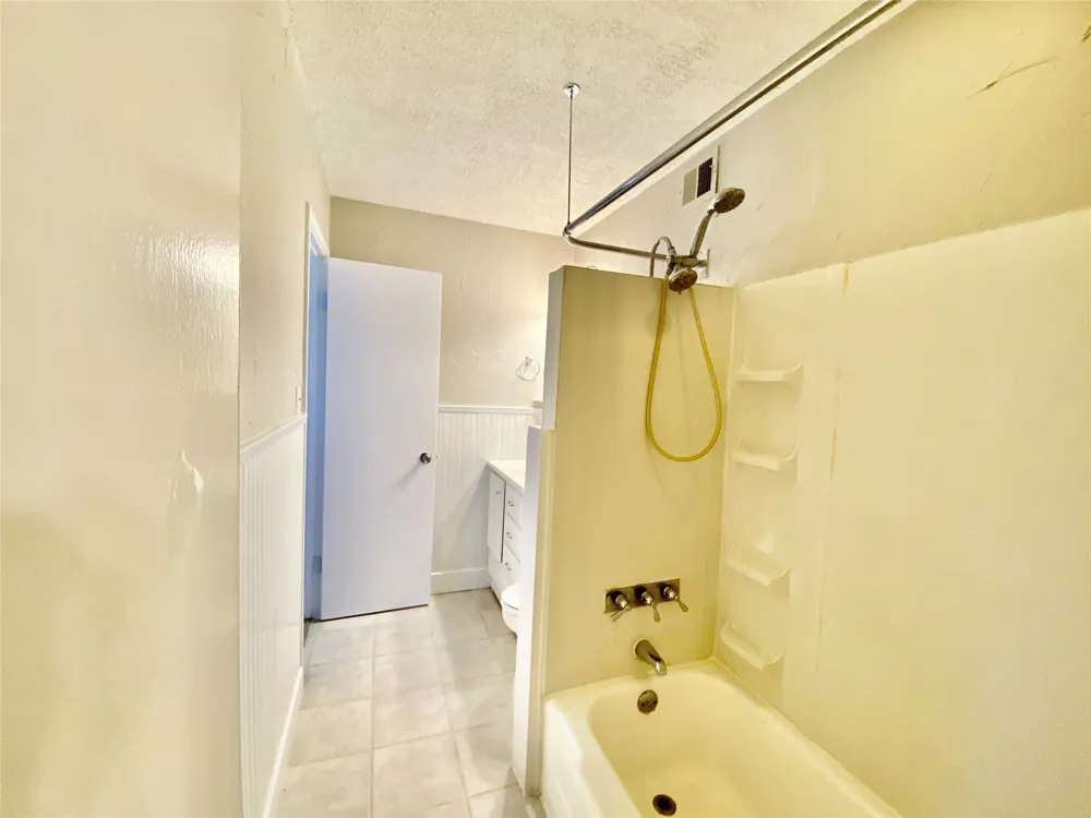 828 Kingswood Avenue Richardson, TX 75080