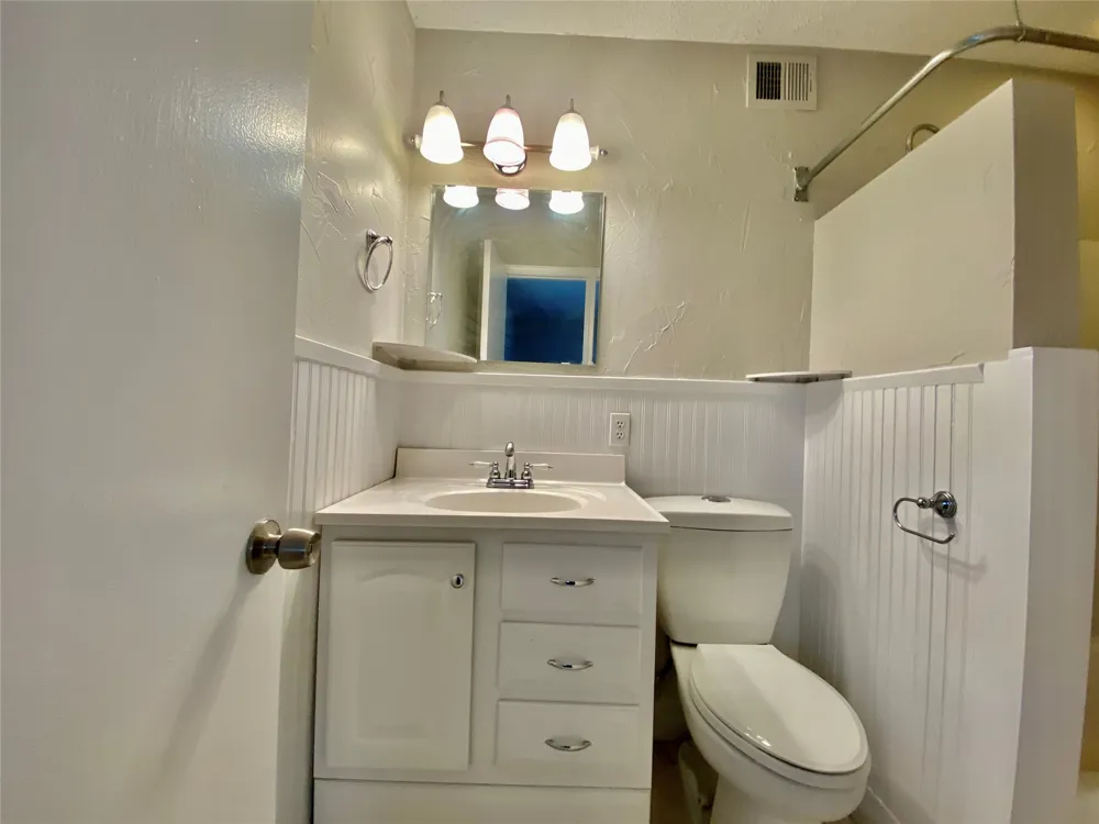 828 Kingswood Avenue Richardson, TX 75080
