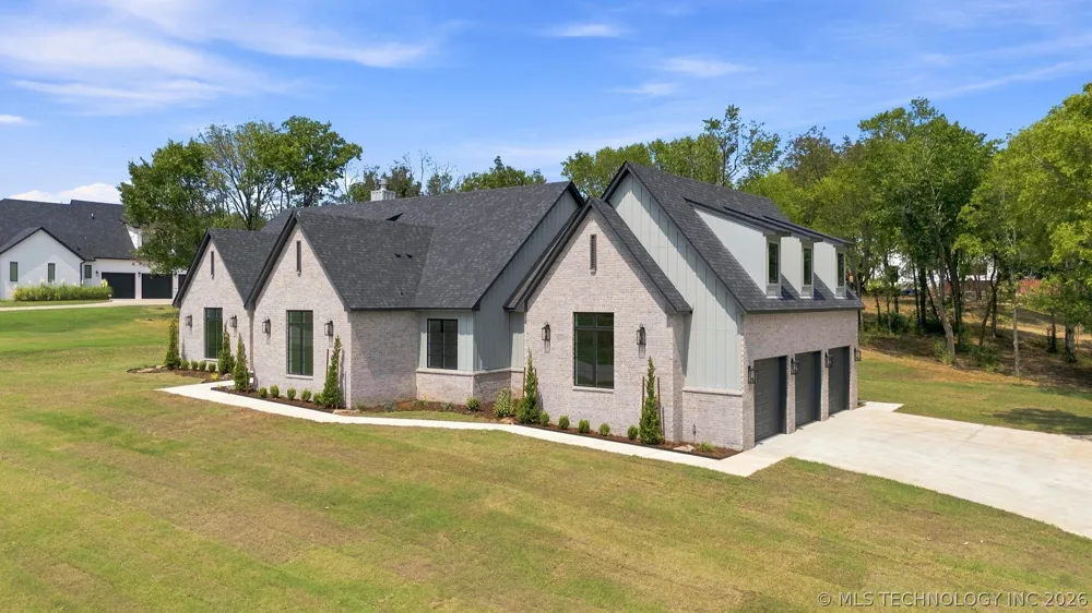 29513 E 106th Street Coweta, OK 74429