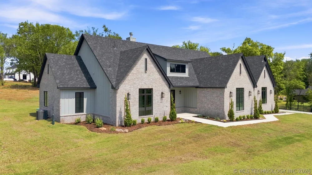 29513 E 106th Street Coweta, OK 74429