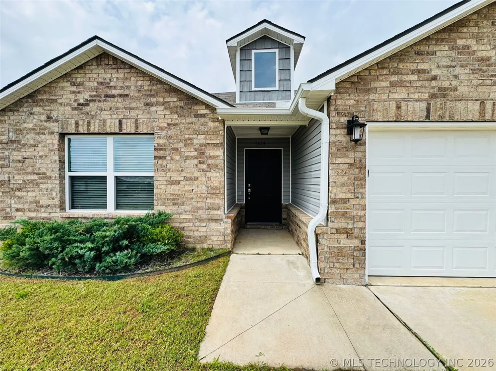 1814 S 14th Street Broken Arrow, OK 74012