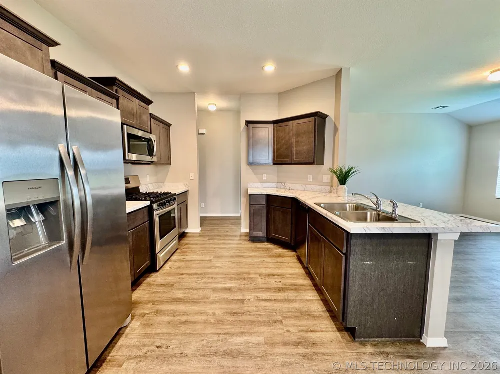 1814 S 14th Street Broken Arrow, OK 74012