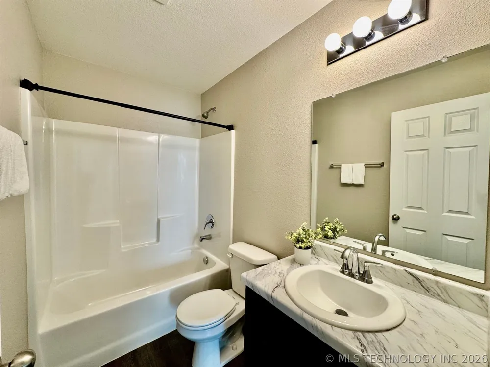 1814 S 14th Street Broken Arrow, OK 74012