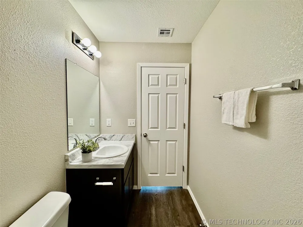 1814 S 14th Street Broken Arrow, OK 74012