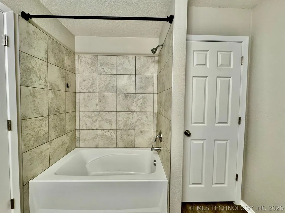 1814 S 14th Street Broken Arrow, OK 74012