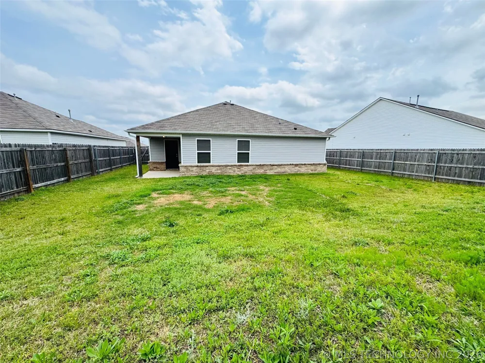 1814 S 14th Street Broken Arrow, OK 74012