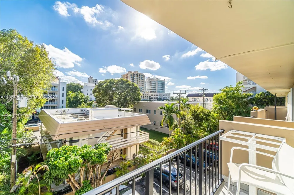 110 Salamanca Ave #403 Coral Gables, FL 33134