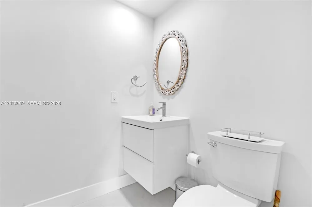 110 Salamanca Ave #403 Coral Gables, FL 33134