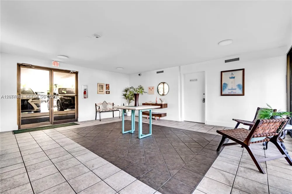 110 Salamanca Ave #403 Coral Gables, FL 33134